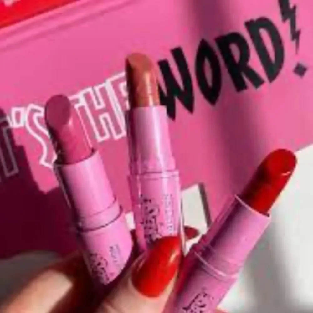 Revolution Beauty X Grease Rizzo Lipstick‎